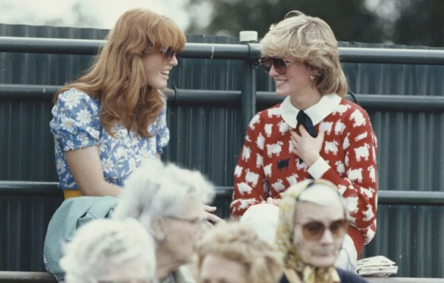 Prenses Diana'nın kazağı açık artırmaya çıkıyor! Başlangıç fiyatı dudak uçuklattı…