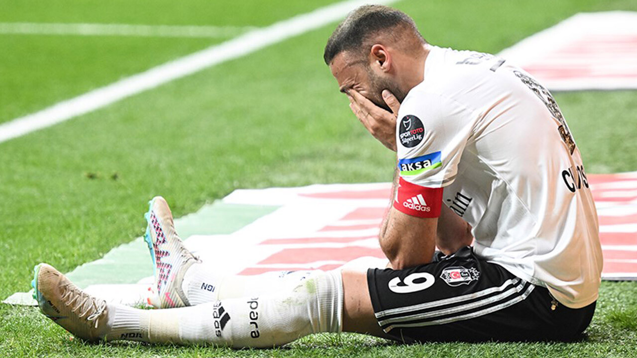 Beşiktaş&#039;a Cenk Tosun&#039;dan kötü haber: İlk maça yetişemeyecek