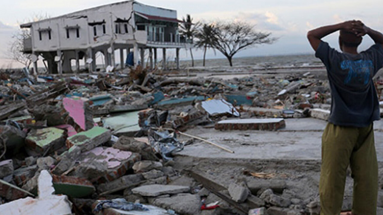 Endonezya’da 6.4 büyüklüğünde deprem