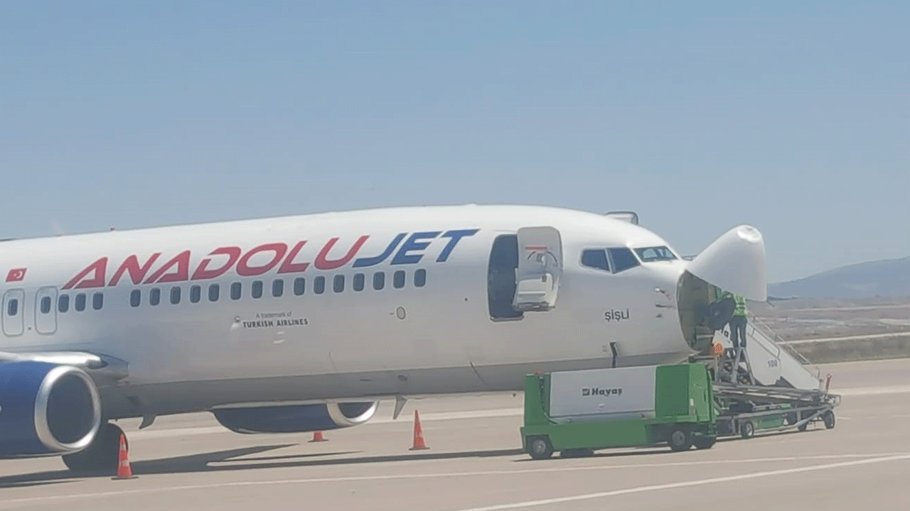 İstanbul-Nevşehir uçağında korku dolu anlar! Kuş sürüsüne çarptı...