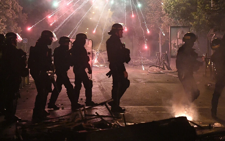 Fransa’daki eylemler İsviçre’ye sıçradı: 7 gözaltı