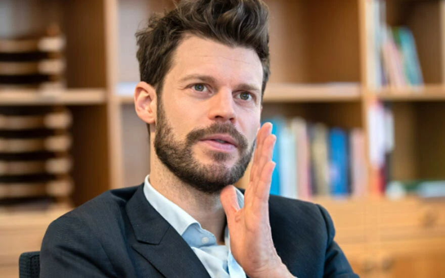 hırsızlık Parti lideri <a href=