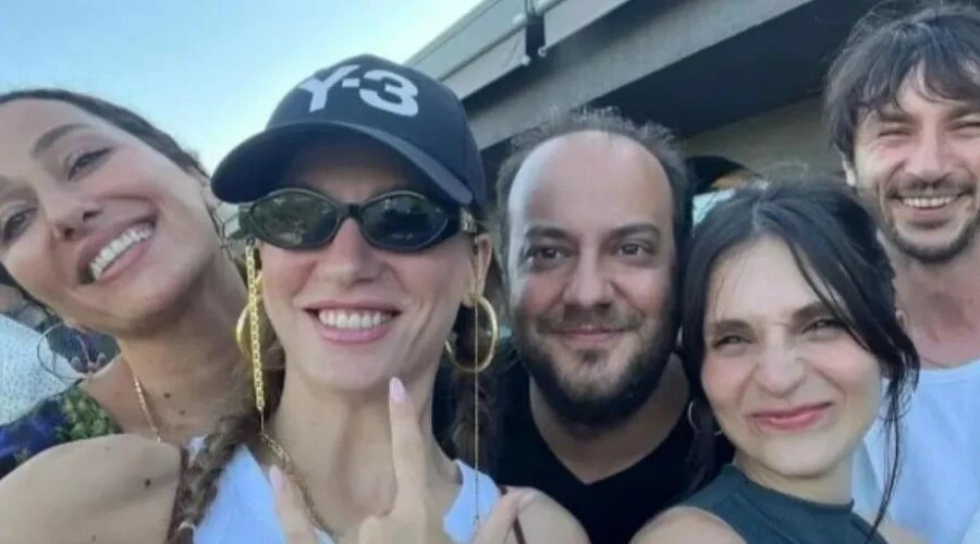 Serenay Sarıkaya yeni dizisinden ilk kareyi yayınlandı, herkes tek bir şeye odaklandı