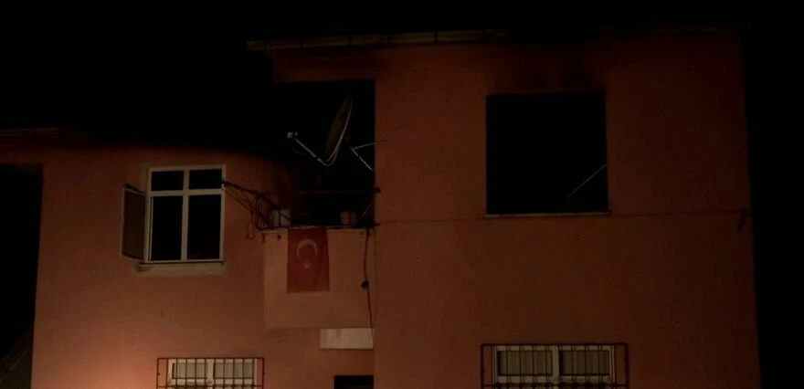Samsun’da evlat vahşeti: Babasını öldürdü, evi yaktı araç gasp ederek kaçtı