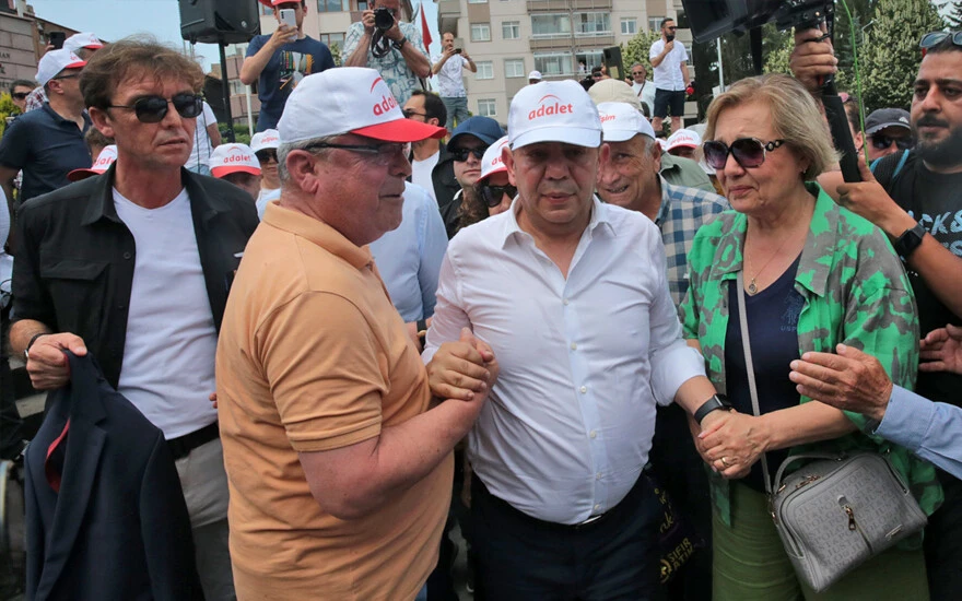 Tanju Özcan'ın yürüyüş eylemi başladı! Kılıçdaroğlu hedefte!..