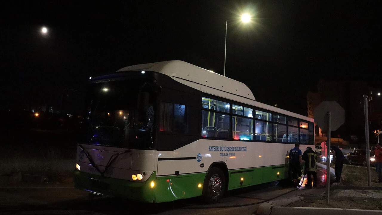 Zihinsel engelli genç halk otobüsünü kaçırdı, polisler harekete geçti