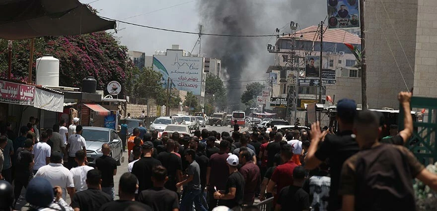 Cenin Filistin köprüleri attı! <a href=