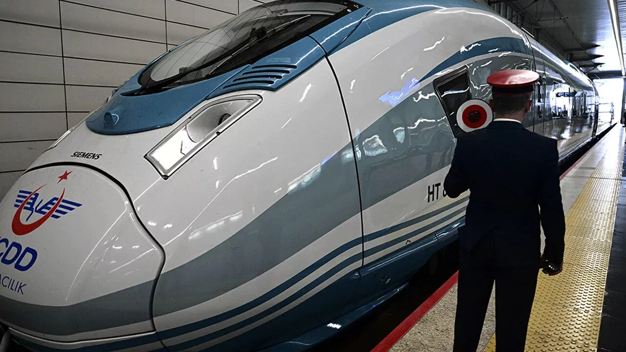 Tatil değil adeta kavimler göçü! Bakan Uraloğlu açıkladı: Bayramda 35 milyon kişi seyahat etti