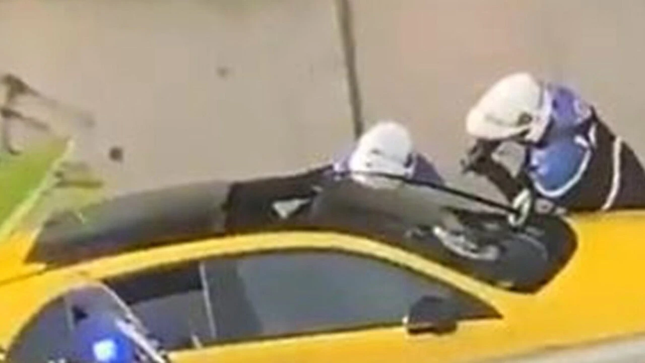 Fransa'daki protestolarda 1 haftanın ardından ilk! Macron eleştiri oklarının hedefinde