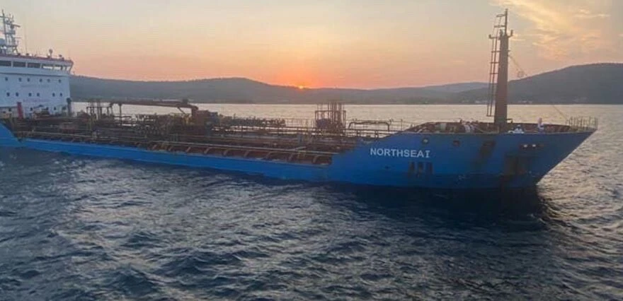 Son dakika: 109 metre uzunluğundaki gemi Çanakkale Boğazı’nda arızalandı!