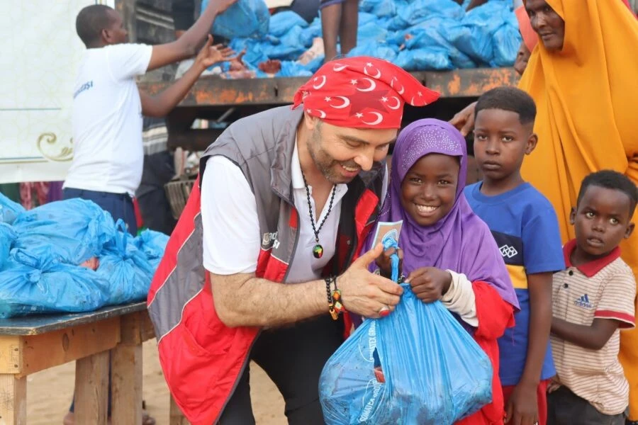 Sadakataşı Kurban Bayramı sevincini 30 ülkede yaşattı