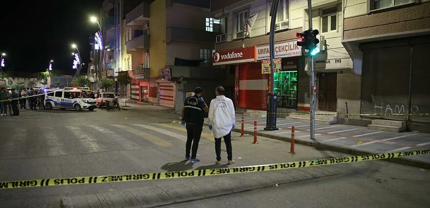 Şanlıurfa'daki akraba kavgasında kan aktı! Polis dahil 3 kişi yaralandı…