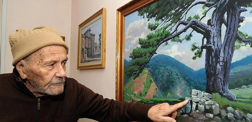 Çinili Cami'ye kazma vurulması gündem oldu: Yıkılsın mı restore mi edilsin?