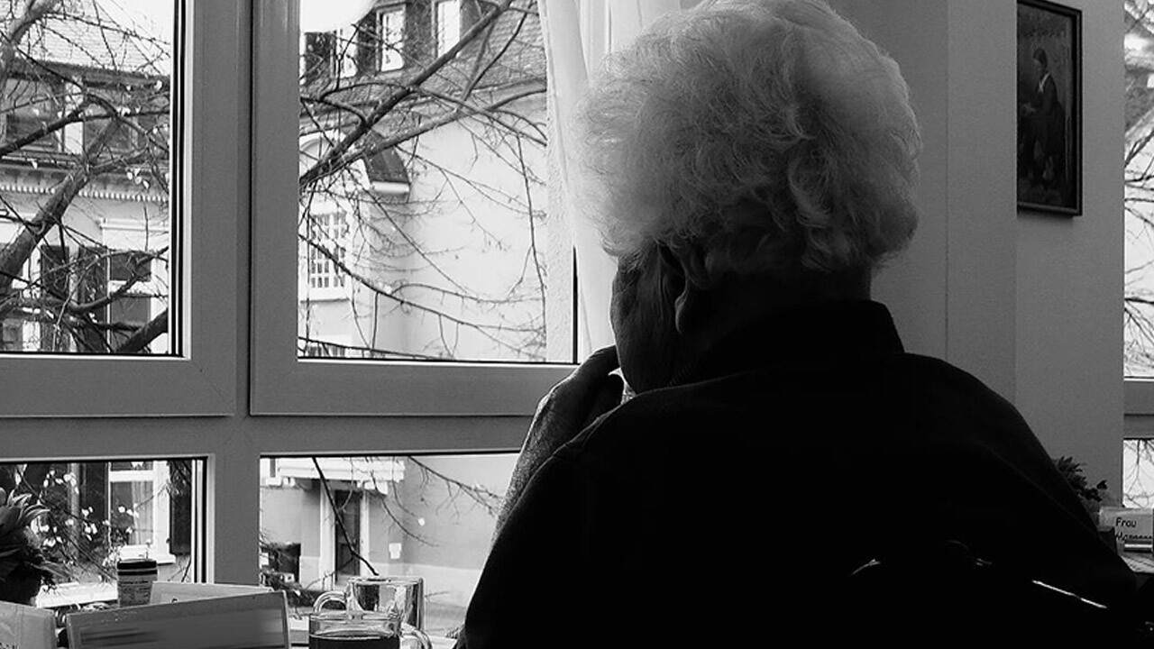 Alzheimer&#039;ı yavaşlatıyor: Bir ilaç ilk kez tam onay aldı