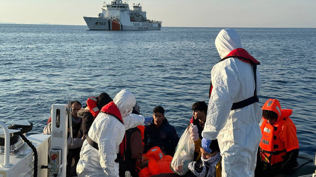 Son dakika! Bakan Yerlikaya duyurdu: 15 bin düzensiz göçmen yakalandı