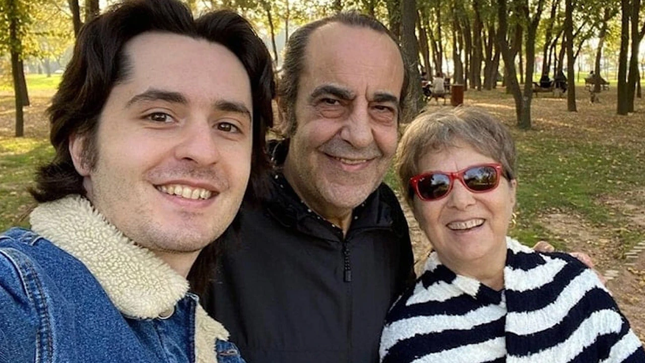 Son dakika! Yoğun bakımda tedavi gören Özkan Uğur hayatını kaybetti!