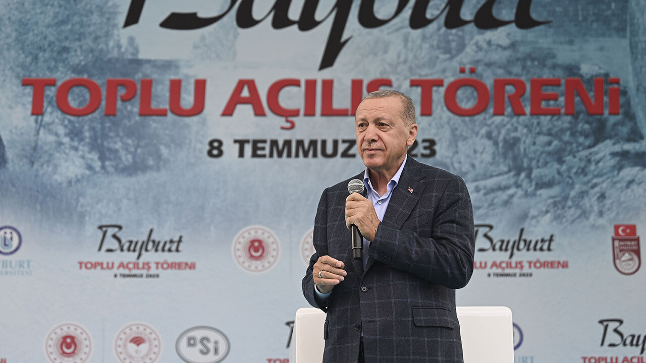 Cumhurbaşkanı Erdoğan&#039;dan Kızılay mesajı: Ülkemizin iftihar vesilesi