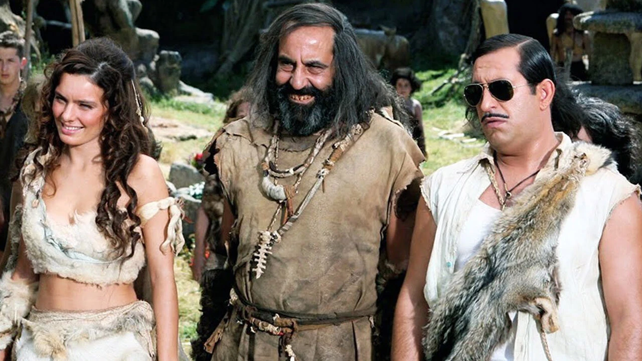 Cem Yılmaz'ın Özkan Uğur için paylaşım yapmaması dikkat çekti! Sosyal medya ikiye bölündü