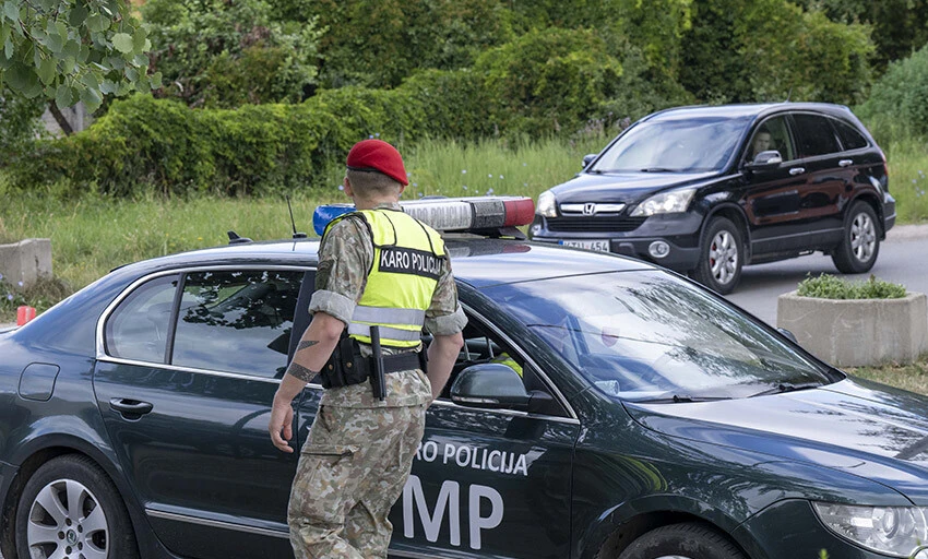 NATO Zirvesi öncesinde Litvanya'da kuş uçurtmuyor! Almanya'dan getirilen Patriot liderlere 'kalkan' oldu!