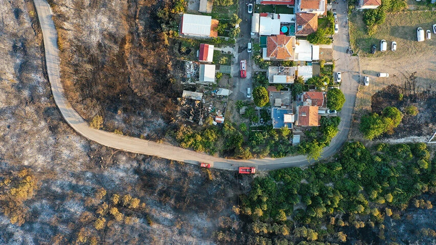 İzmir'de korkutan orman yangını! Aliağa kontrol altında, Menderes için çalışmalar sürüyor