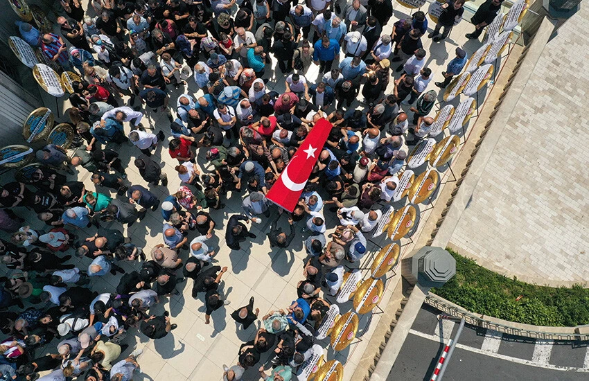 Özkan Uğur’a son veda! Gözyaşlarıyla uğurlandı