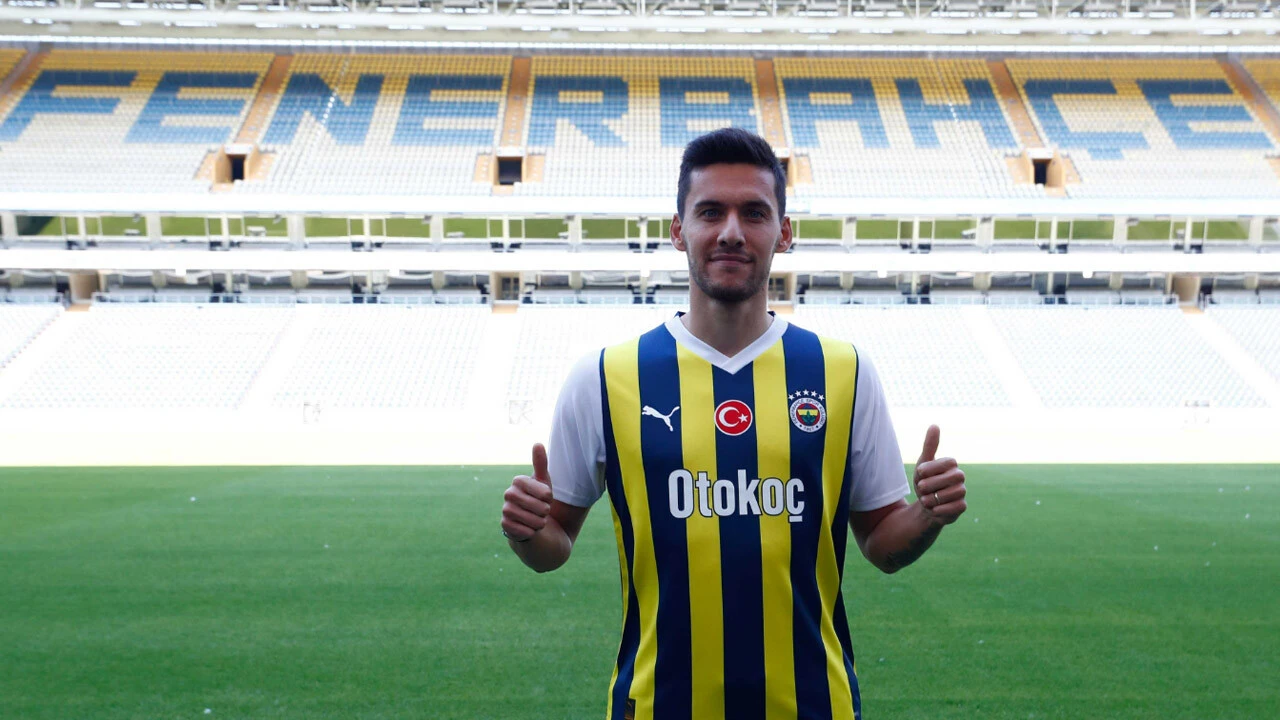 Yerli golcü Kanarya'da! Fenerbahçe Umut Nayir'i resmen açıkladı