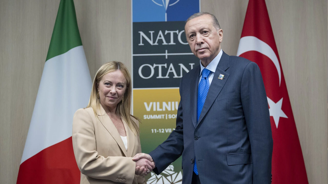 NATO Sekreteri Stoltenberg'den Ukrayna'ya üyelik daveti açıklaması