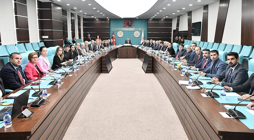 Ticaret Bakanı Bolat'tan ihracatçıya müjde: 70 milyar liralık finansman geliyor