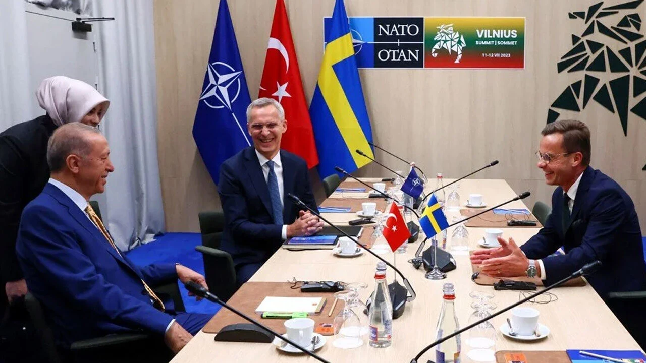 Türkiye'nin kararı dünya basınında geniş yankı buldu: İsveç NATO'ya katılma yolunda