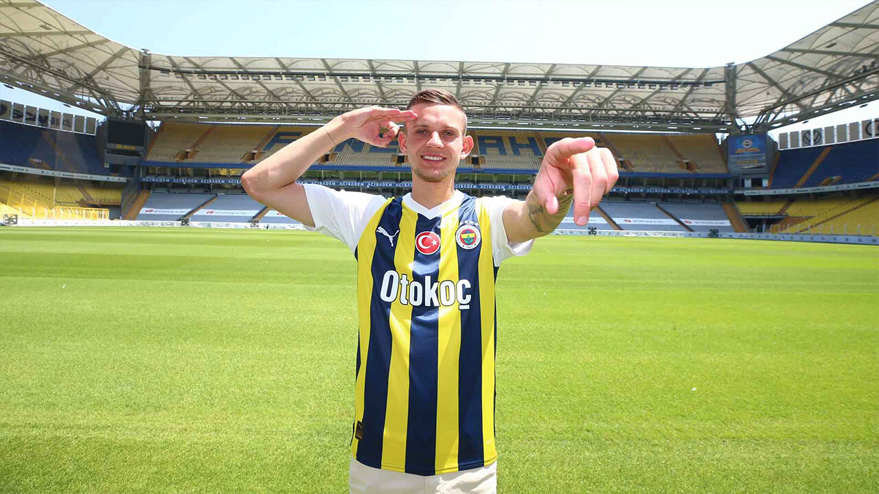 Szymanski resmen Fenerbahçe&#039;de! Sarı-Lacivertliler yeni 10 numarasını duydu 