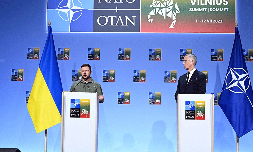 NATO Zirvesi'nin son gününde kritik temas: Miçotakis Cumhurbaşkanı Erdoğan'a zeytin dalı uzattı