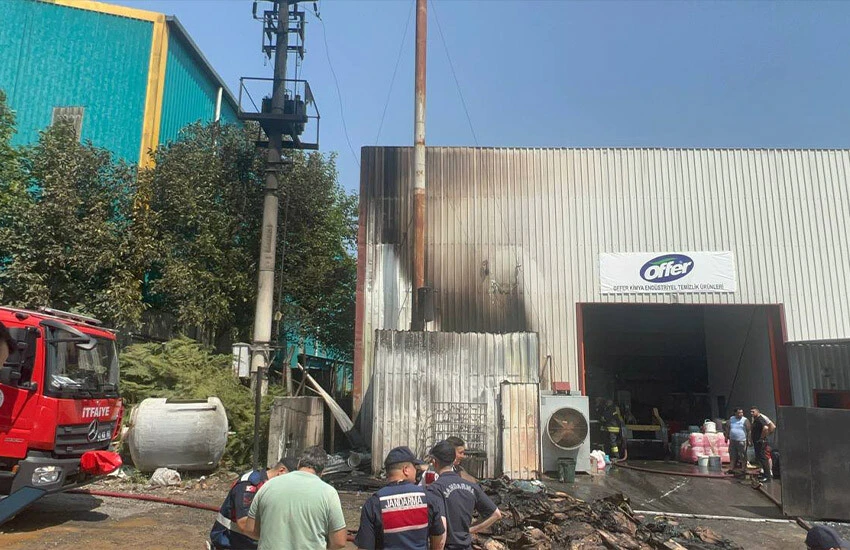 Kocaeli'de kimyasal endüstriyel temizlik ürünleri fabrikasında patlama meydana geldi