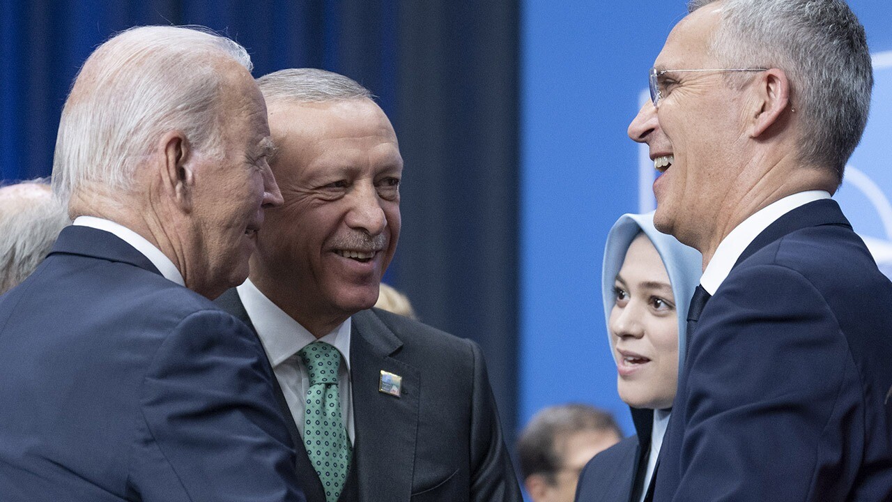 Son dakika! Cumhurbaşkanı Erdoğan&#039;dan NATO dönüşü kritik açıklamalar: Biden bizim yanımızda