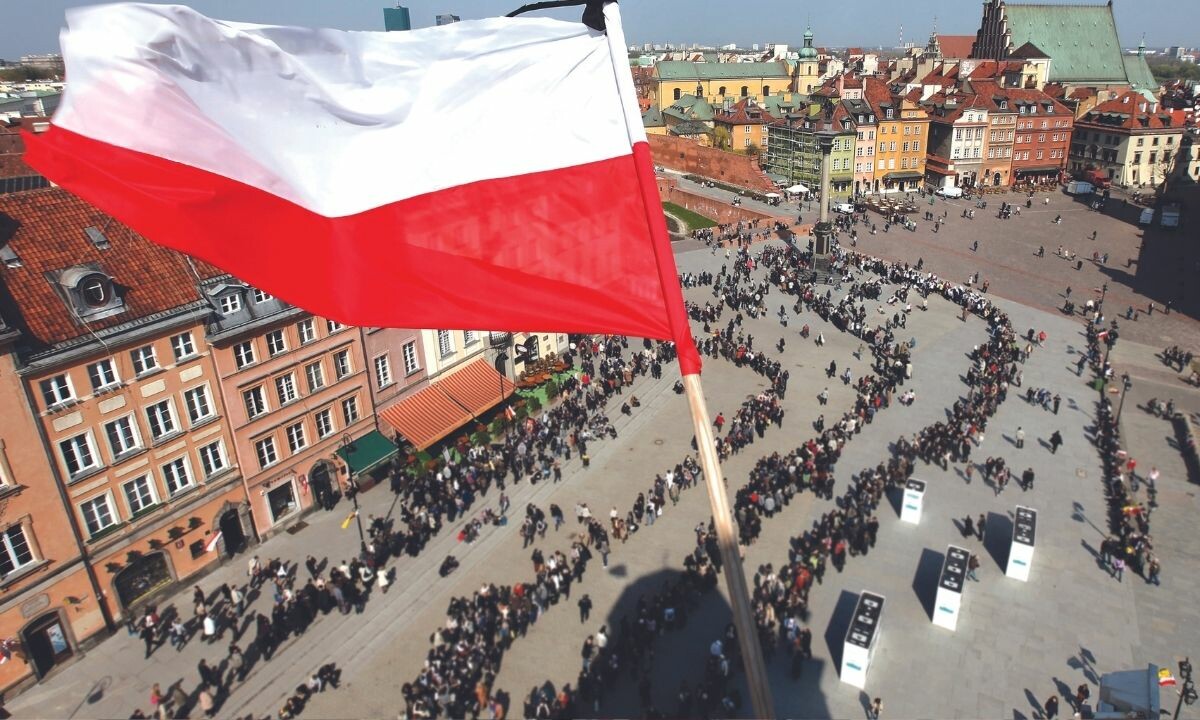 Polonya 2 milyon göçmen işçiye ihtiyacı var! Batılı ülkeler nitelikli iş gücü için harekete geçti!
