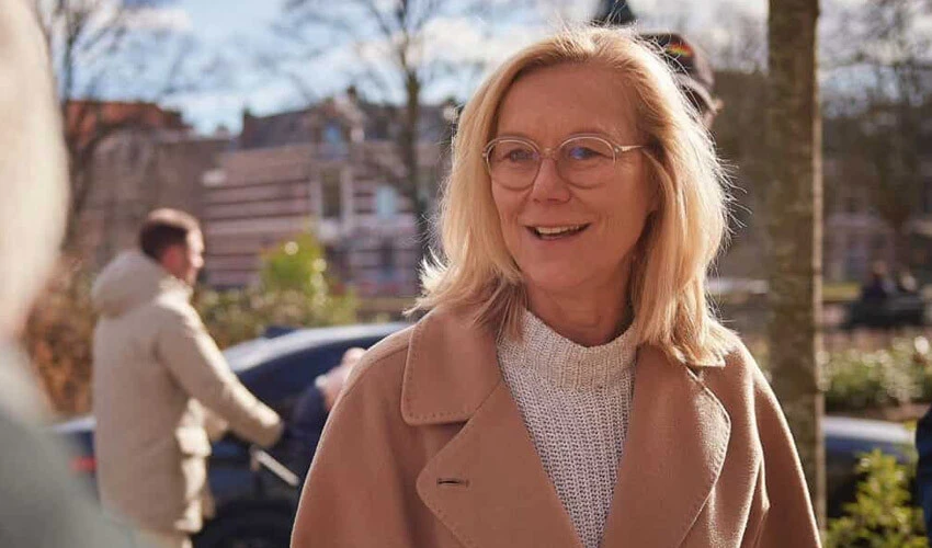 Eşi Filistinli bir Müslüman olan Başbakan Yardımcısı Kaag tehditler yüzünden siyaseti bırakıyor!