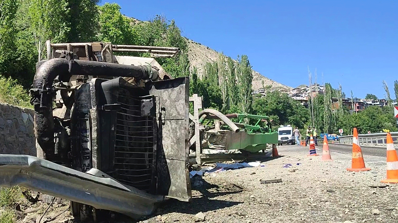 Ölüm kavşağında yine feci kaza: 2 ölü