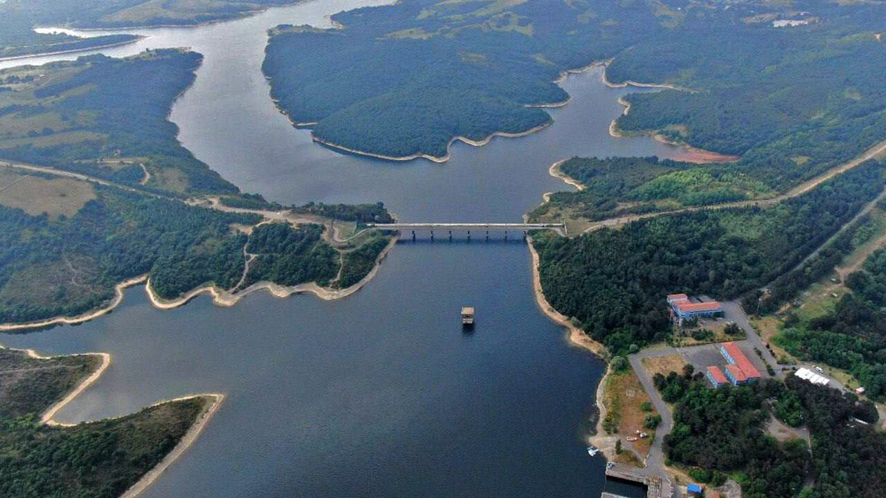 İstanbullular su tüketiminde rekor kırdı: Kavurucu sıcaklık barajları boşaltacak