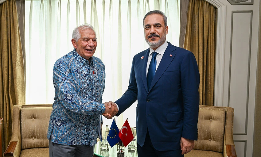 Hakan Fidan’ın Endonezya ziyaretinde dikkat çeken anlar! Ciddiyetini korudu...
