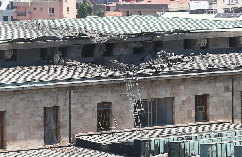 Meclis'e üç bomba atıldı