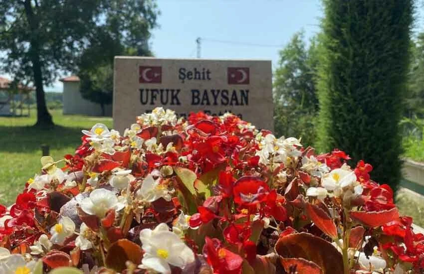 mniyet Müdürü Ufuk Baysan'ın Düzce’deki baba ocağında özlem her geçen gün artıyor.