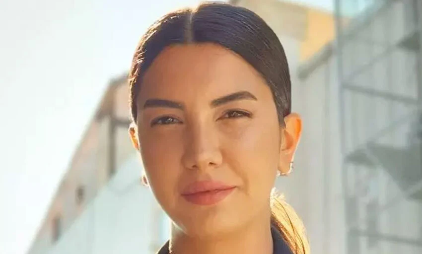 Fulya Öztürk Mekke’ye gitti! Sosyal medyada tesettürlü fotoğrafını paylaştı…