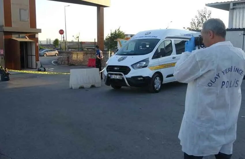 İki iş arkadaşın kavgasında kan aktı:  Aynı silahla birbirlerini öldürdüler