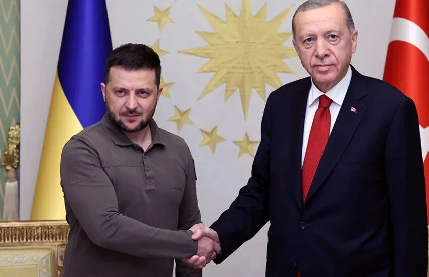 Erdoğan geçtiğimiz haftalarda Ukrayna lideri Zelenski'yi İstanbul'da ağırlamış, Erdoğan Zelenski ile NATO zirvesinde de temaslarda bulunmuştu.