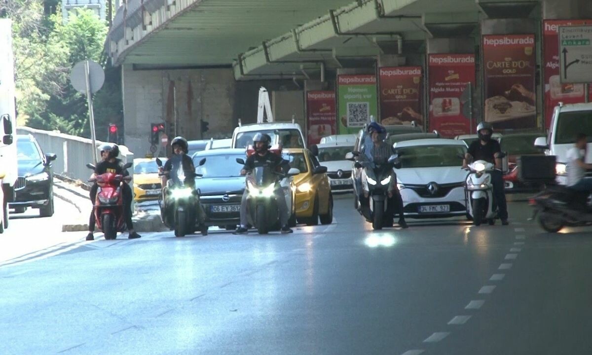 Motosiklet sürücüleri dikkat, ceza üstüne ceza yağıyor! Yetersiz ehliyet belirsizliği sürüyor