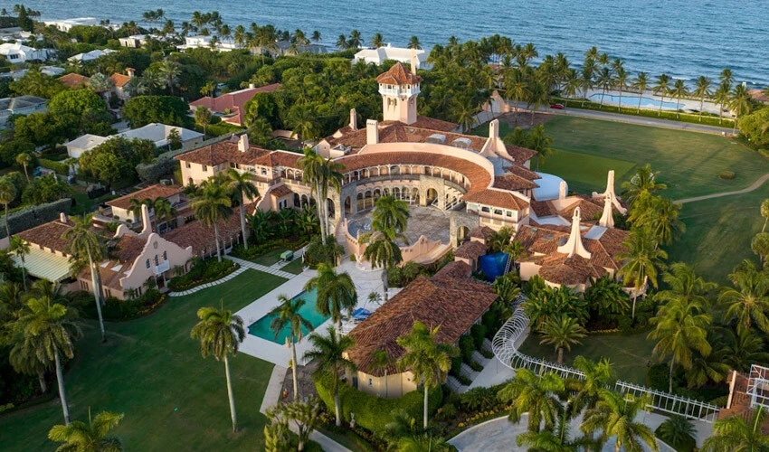 İsrail'in Beyaz Saray'a gönderdiği antik eserler de Donald Trump'ın evinden çıktı