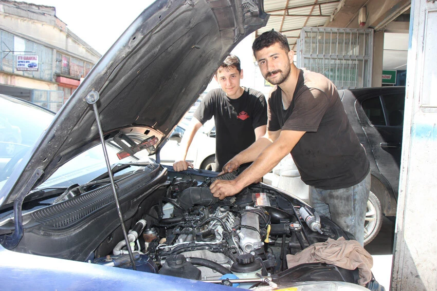 Bit pazarına nur yağdı, vatandaş ustalara koştu! Sıfırını bulamayan ikinci el araçlara yöneldi