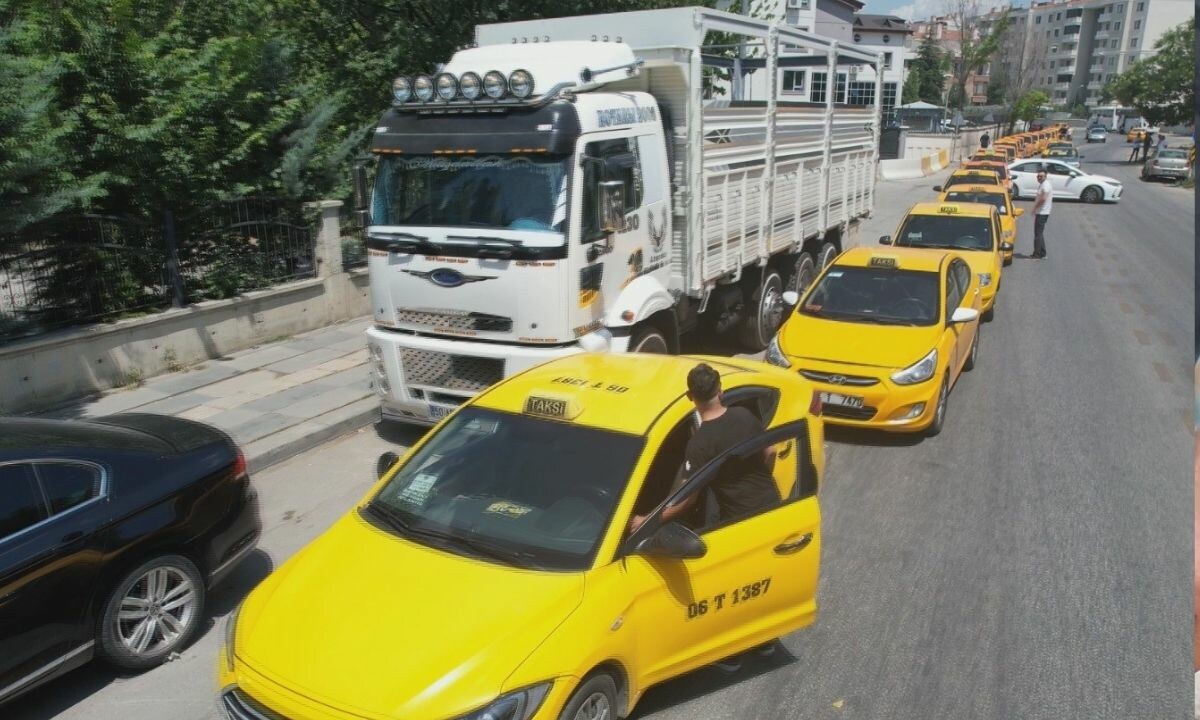 Ankara&#039;da taksi ücretlerine zam geldi! İndi bindi ücreti 50 TL oldu