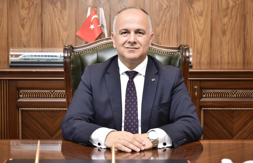 Ankara-İzmir arası 3,5 saate iniyor