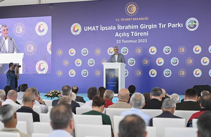 Umat İpsala İbrahim Girgin Tır Parkı düzenlenen törenle hizmete açıldı.