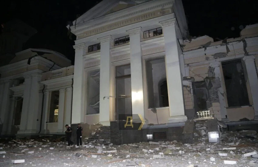 Rusya bir kez daha Odessa'yı vurdu! Ölü ve yaralılar var